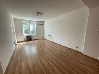 REALITY HOUSE Vám ponúka so súhlasom majiteľa:
Na predaj kom