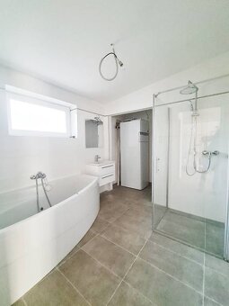 Predáme vkusne architektonicky a interiérovo nadizajnovaný s