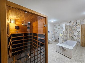 Plocha domu:
225 m²
Vlastnosti nehnuteľnosti Plocha pozemku: