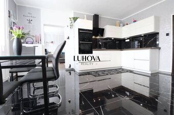 LUHOVA reality Vám výhradne ponúka na predaj priestranný 5iz