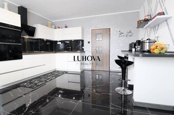 LUHOVA reality Vám výhradne ponúka na predaj priestranný 5iz