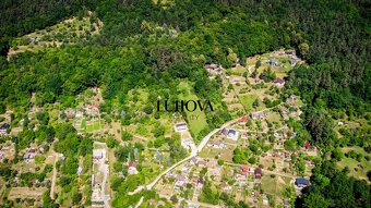 LUHOVA reality Vám výhradne ponúka na predaj nádherný pozemo