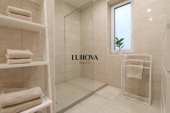 LUHOVA reality Vám výhradne ponúka na predaj modernú novosta