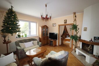 🏡 NA PREDAJ: 5-izbový rodinný dom s veľkým pozemkom, prístav