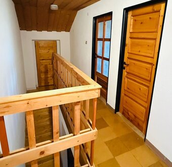 Na predaj priestranný 6-izbový rodinný dom v Sabinove – tich