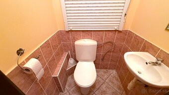Ponúkame na predaj slnečný 3 izbový byt s balkónom vo výborn