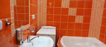 • Realitná kancelária Lauranna ponúka Vám na prenájom veľký 