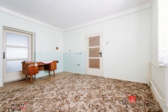 Ponúkame na predaj nepodpivničený rodinný dom v tichej a prí