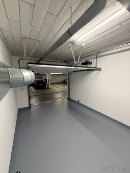 Prenájom garáže Ruzinov / rozmer garáže 4m x 5,5m, výška 2,2