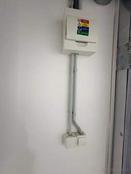 Prenájom garáže Ruzinov / rozmer garáže 4m x 5,5m, výška 2,2