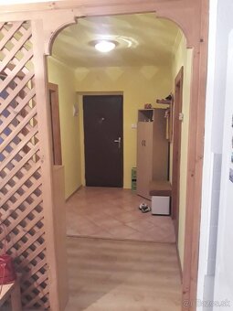 ✅ 58 m², svetlý byt s dvomi pivnicami (16 m²) a parkovaním v