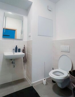 Ponúkame Vám na prenájom moderný, kompletne zariadený 2-izbo