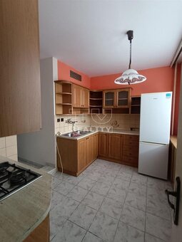 TUreality ponúka na predaj priestranný a slnečný byt nachádz