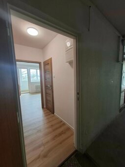 Ponúkame na predaj vkusne a kompletne zrekonštruovanú garsón