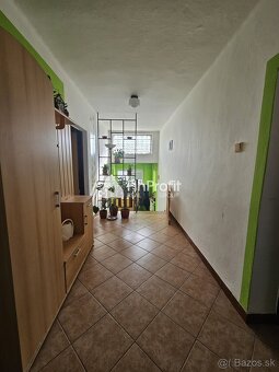 Ponúkame na predaj priestranný rodinný dom v obci Sokolovce,
