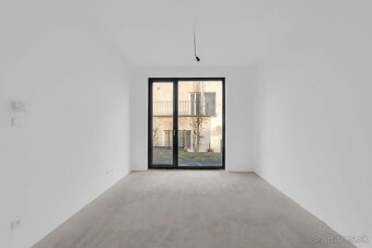 Hľadáte bývanie, ktoré kombinuje nadčasovú architektúru s ab