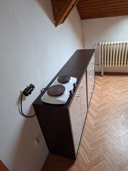 Prenajmeme samostatnú izbu v podkroví na Obchodnej ulici v B