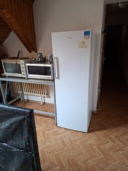 Prenajmeme samostatnú izbu v podkroví na Obchodnej ulici v B
