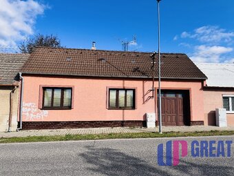 Ponúkame na predaj prízemný 3-izbový rodinný dom nachádzajúc