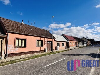 Ponúkame na predaj prízemný 3-izbový rodinný dom nachádzajúc