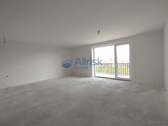 Hľadáte moderné bývanie pre mladú rodinu, v tesnej blízkosti