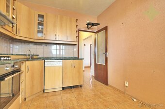 Ponúkame na predaj 3-izbový byt 74m2 s lodžiou v 8 poschodov