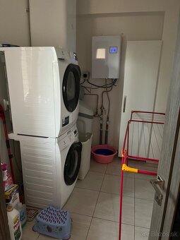 Mimoriadna cena 249000 Eur!!!!!
Ponúkame na predaj rodinný d