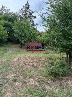 ID:2636
Ponúkame na predaj útulnú rekreačnú chatku situovanú