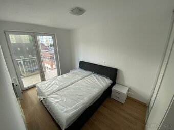 Ponúkam do prenájmu zariadený 3-izbový byt o výmere 75 m2 pl