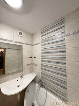 Ponúkame na prenájom slnečný 2 izbový byt na ul. 28. Októbra