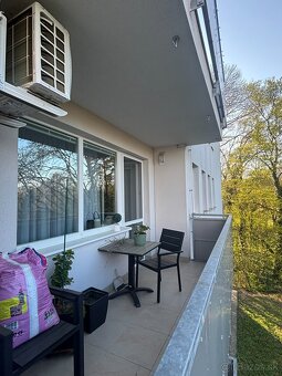 Bývanie, kde sa moderný komfort prirodzene spája s pokojom v