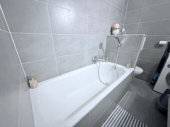 Ponúkame na predaj moderný 2 izbový tehlový byt s balkónom v