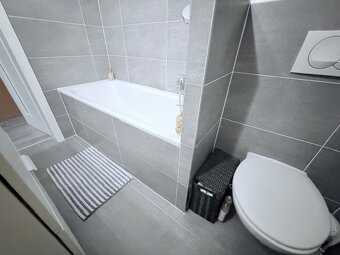 Ponúkame na predaj moderný 2 izbový tehlový byt s balkónom v