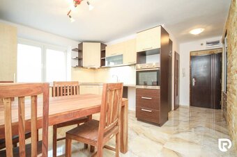 RADO Reality Vám ponúka na predaj 2-izbový byt s podlahovou 