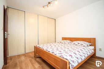 RADO Reality Vám ponúka na predaj 2-izbový byt s podlahovou 