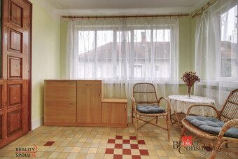 Ponúkame na predaj zachovalý 5i rodinný dom v meste Zlaté Mo