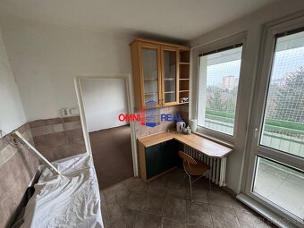 Ponúkame na predaj 4 izbový byt na ulici Pod Rovnicami v Kar
