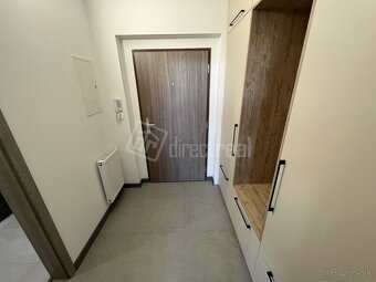 NOVÝ, ZARIADENÝ 1 IZBOVÝ BYT 39 m2 + LOGGIA PRIAMO V CENTRE 