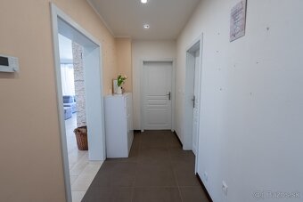 Renata Greschner ponúka na predaj modernú novostavbu rodinné