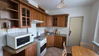 Ponúkame na prenájom 3-izbový byt o výmere 71,53m2 s balkóno