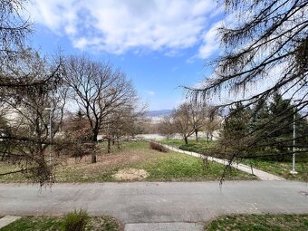 Ponúkame na prenájom zrekonštruovanú a kompletne zariadenú g