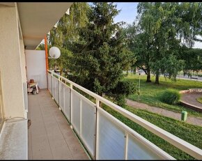 Ponúkame Vám  na predaj veľký priestranný a svetlý 3-izbový 