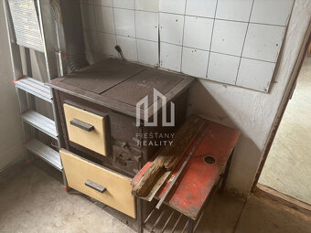 Typ: Rodinný dom Obec: Prašník
Za dverami starého domu začín