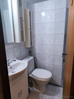 Na prenájom zrekonštruovaná dvojgarsónka o výmere 37m2 + log