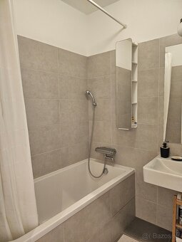 🏡 Na predaj: Moderný 3-izbový byt s balkónom a parkovaním – 
