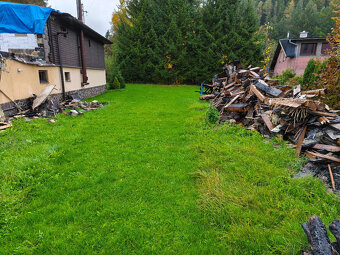 Predám pozemok s objektom po požiari. Vhodný na stavbu rodin