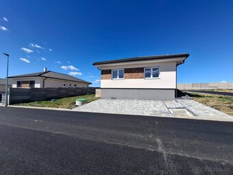 Ponúkame na predaj 5-izbový dvojpodlažný rodinný dom typ B s