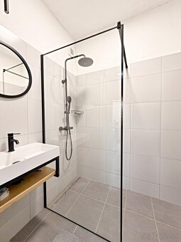 IMG real ponúka na predaj elegantný 3-izbový byt po kompletn