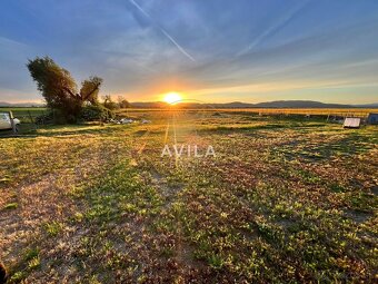 AVILA - na predaj unikátna príležitosť v podobe šiestich (6)