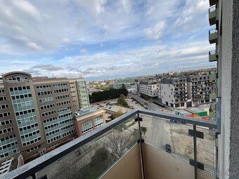 2-izbový byt; 62m2 + balkon 2,5m2 Ulica: Jarabinková Obec: B